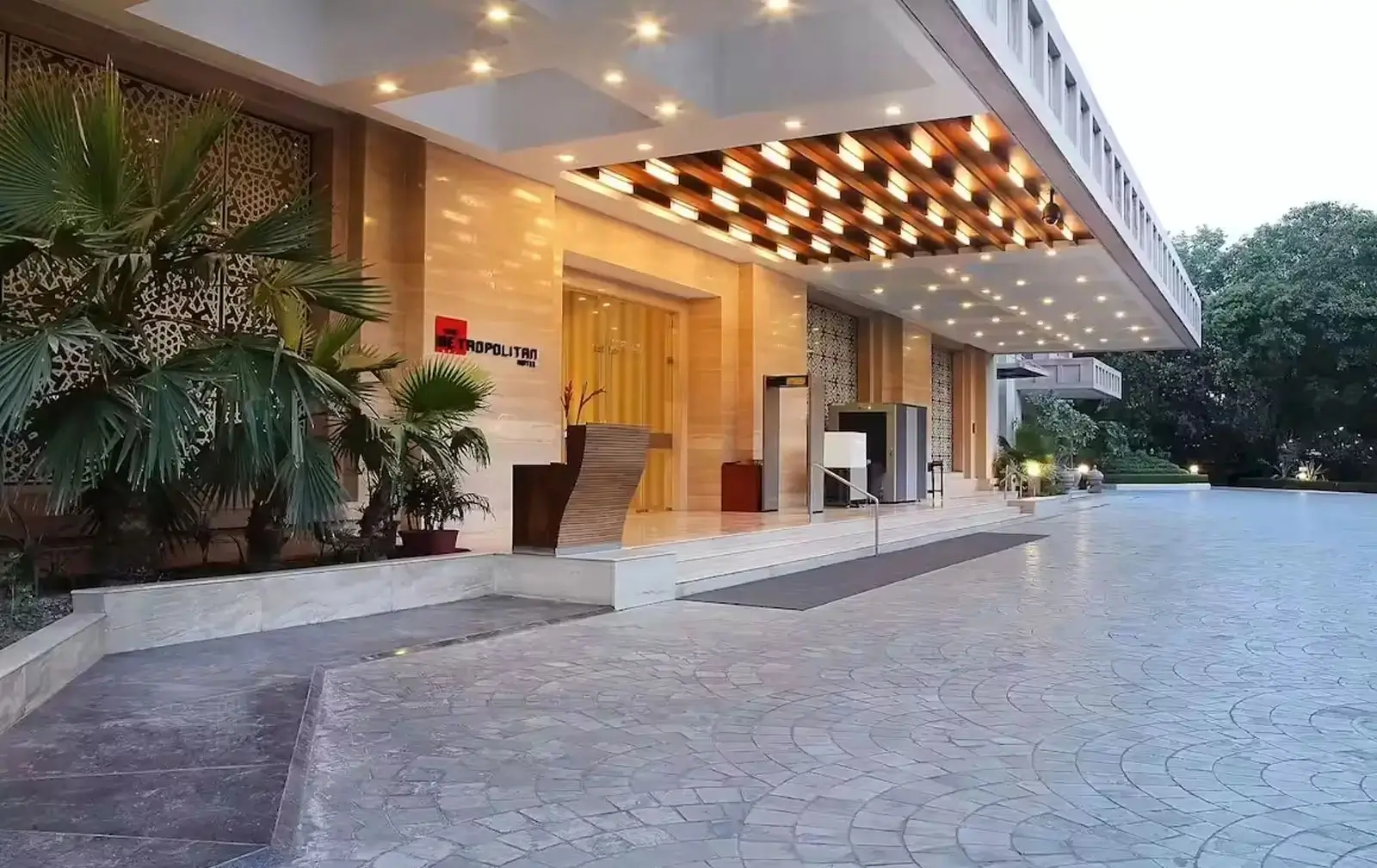 The Metropolitan Hotel & Spa