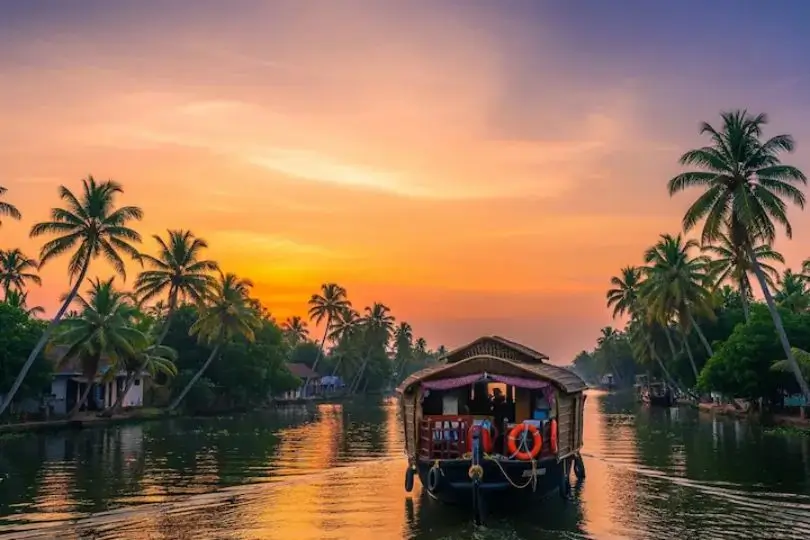 Luxury Kerala Tour with Backwaters