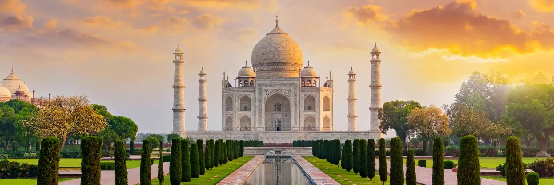 Golden Triangle Palace on Wheels Style Tour by Road