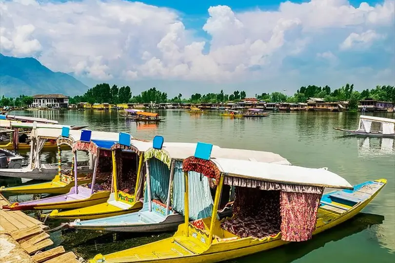 Golden Triangle with Kashmir Tour | Srinagar Gulmarg Package