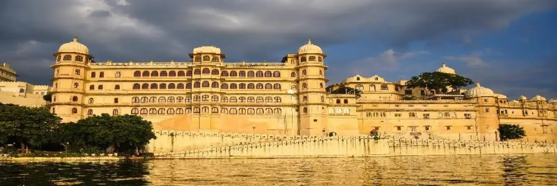 Luxury Jodhpur Jaisalmer Tour with Rohet Garh Heritage Stay